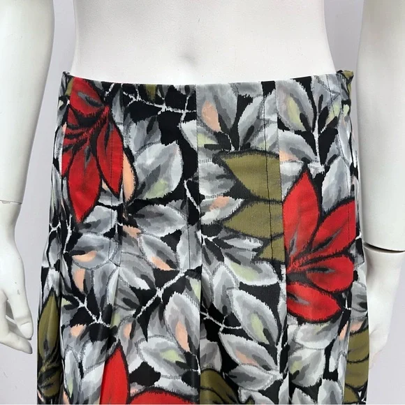 Marni‎ Skirt & Top Set Flowers Floral Black Silver Red Coral Green Size 40
